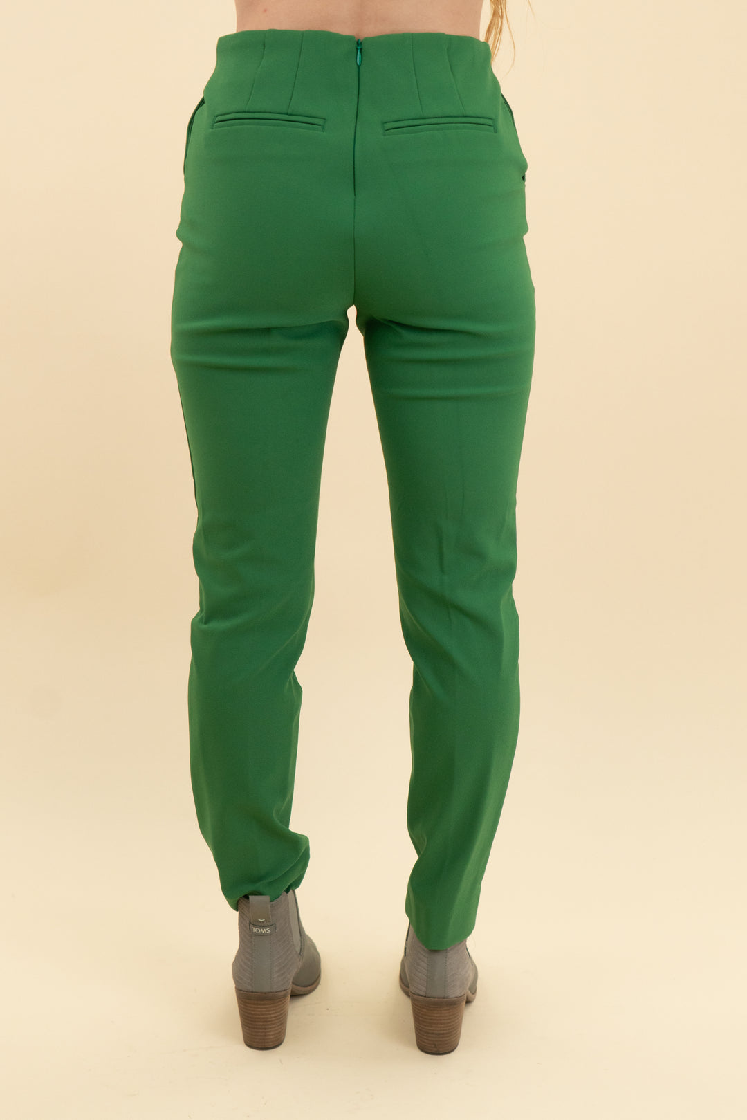 rachel zoe mid rise green pants (2; retail $82.99)