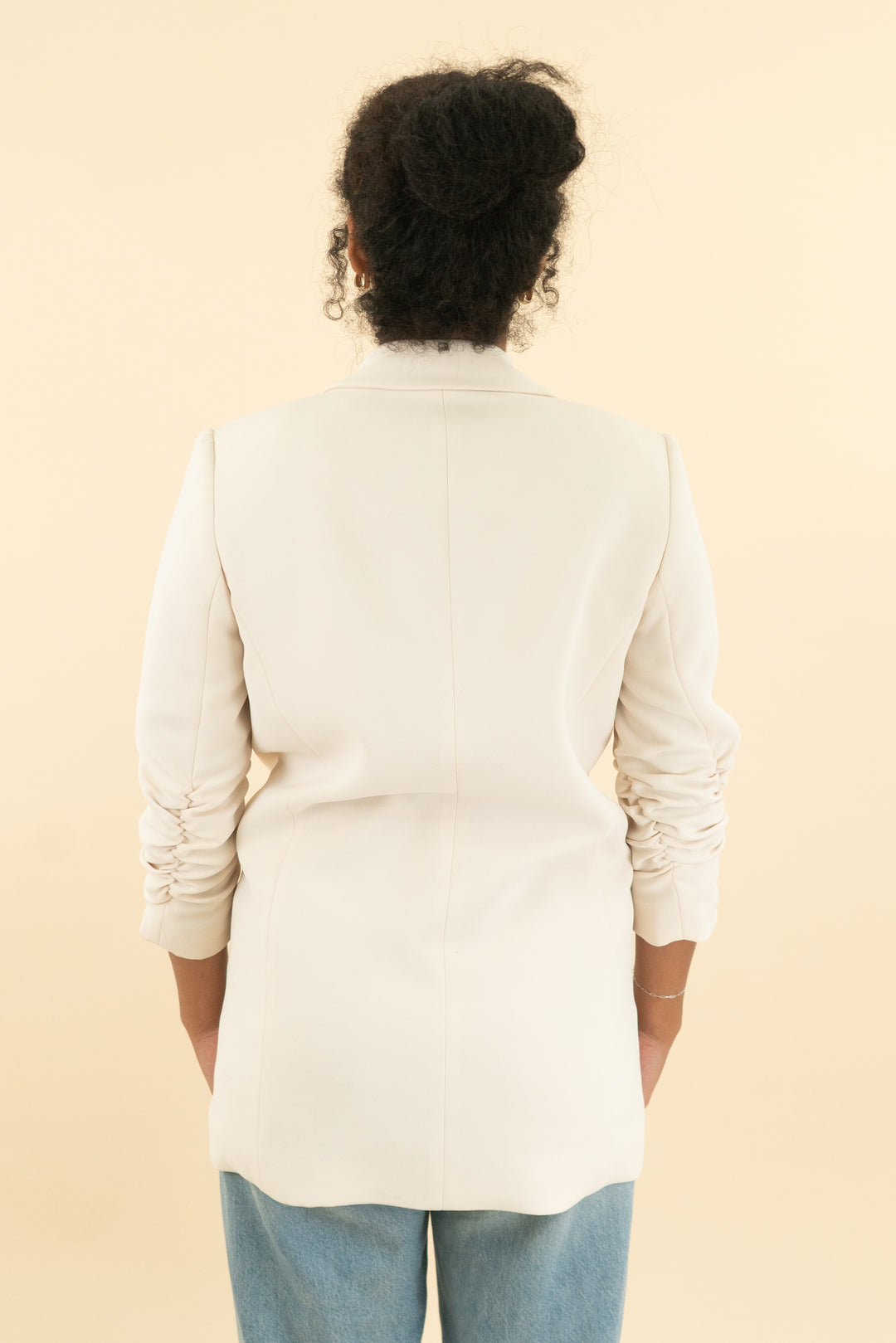 gianni bini cream cinched sleeves blazer (2)