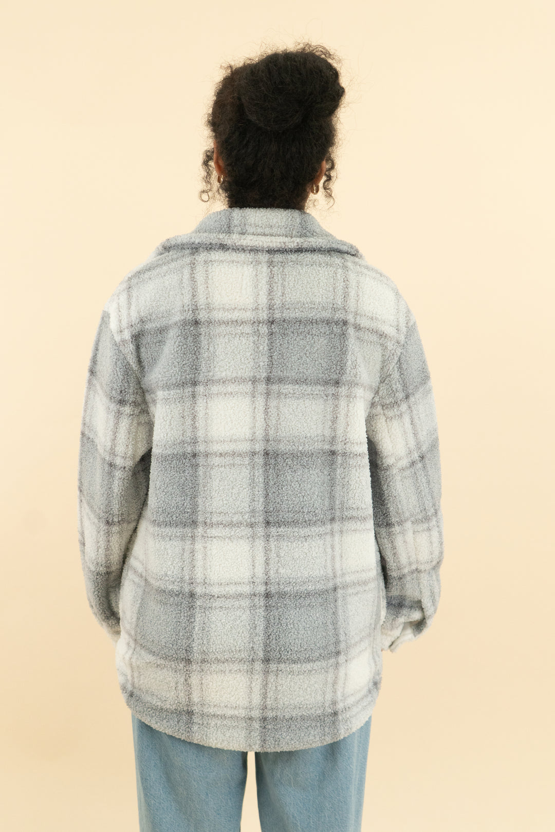 abercrombie & fitch white and grey shacket (m)