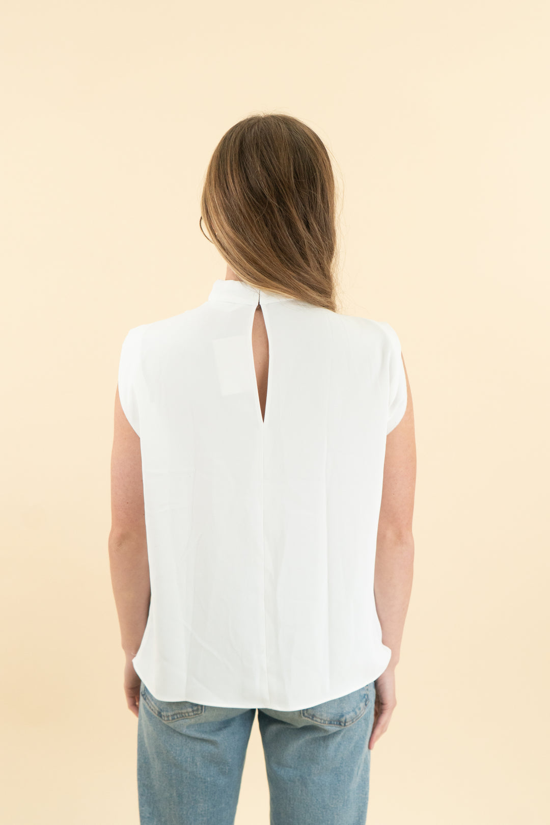 amanda uprichard white sleeveless loose blouse (xs)
