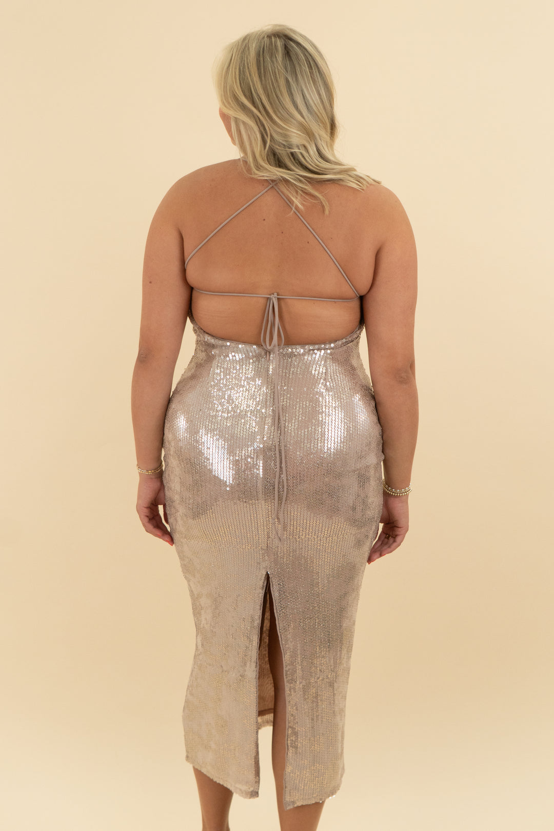 nbd nude sequin maxi dress (l)