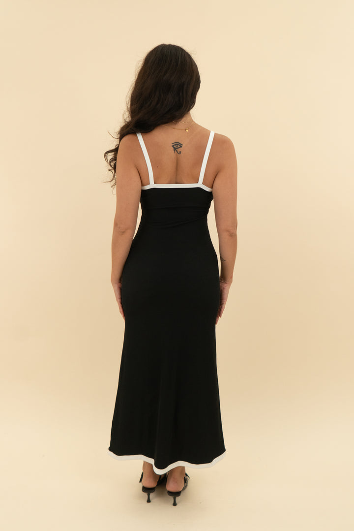 zesica black and white trim ribbed maxi nwt (s)