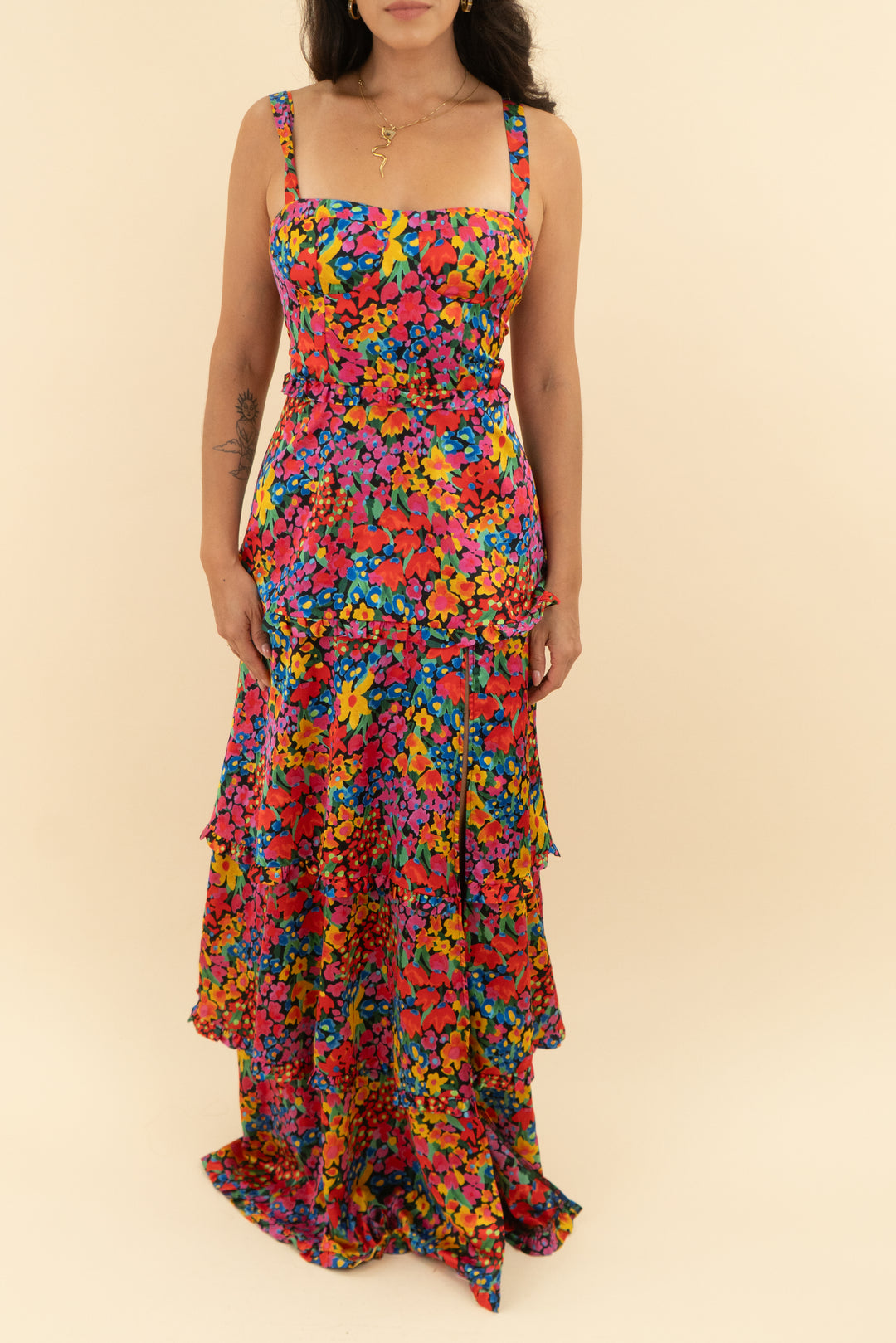show me your mumu floral ruffle maxi dress (s)