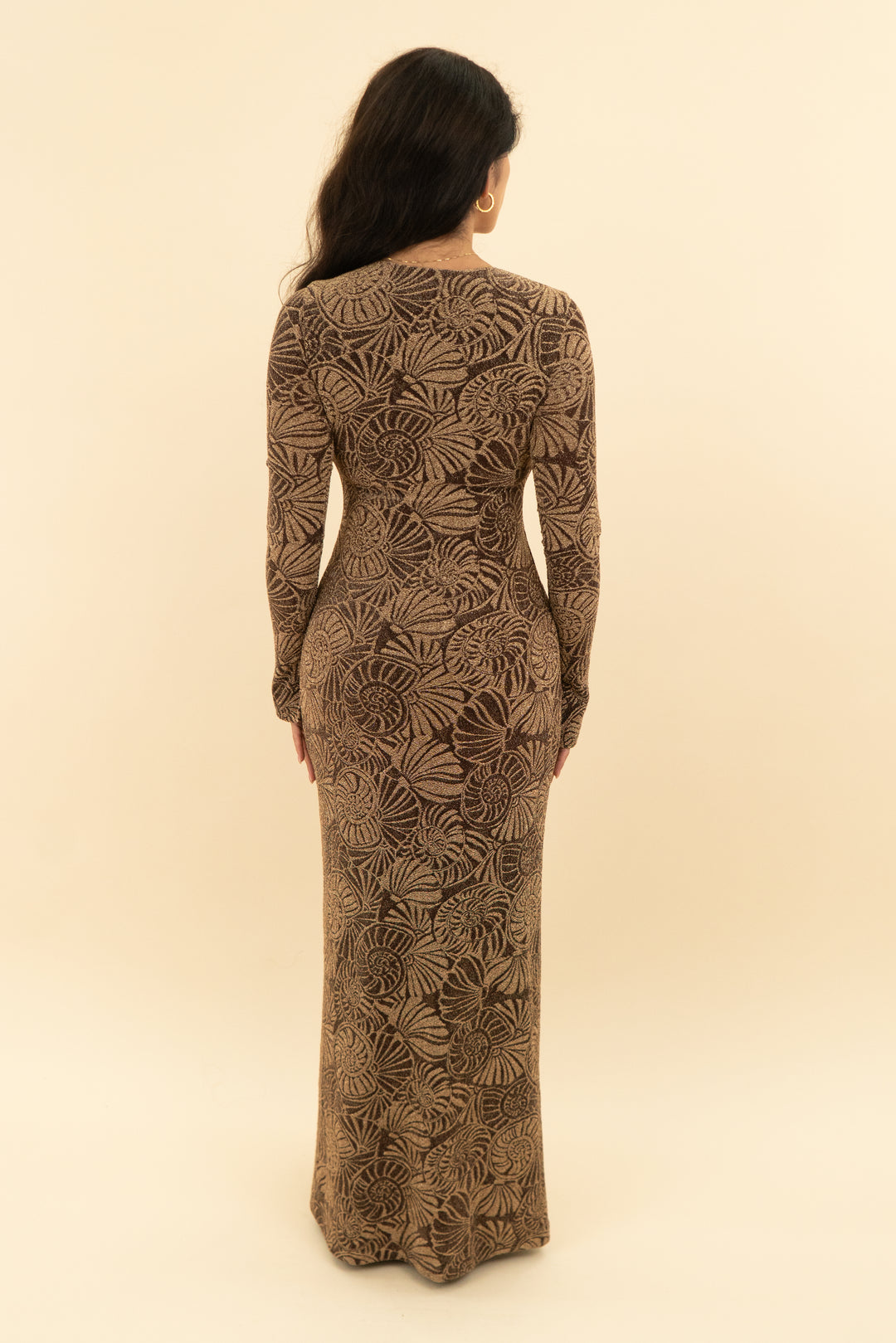 show me your mumu brown shell maxi dress (xs)