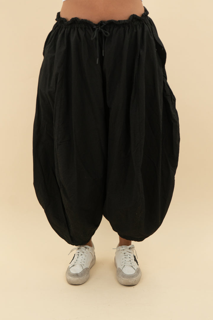 free people movement black flare balloon pant NWT (m)
