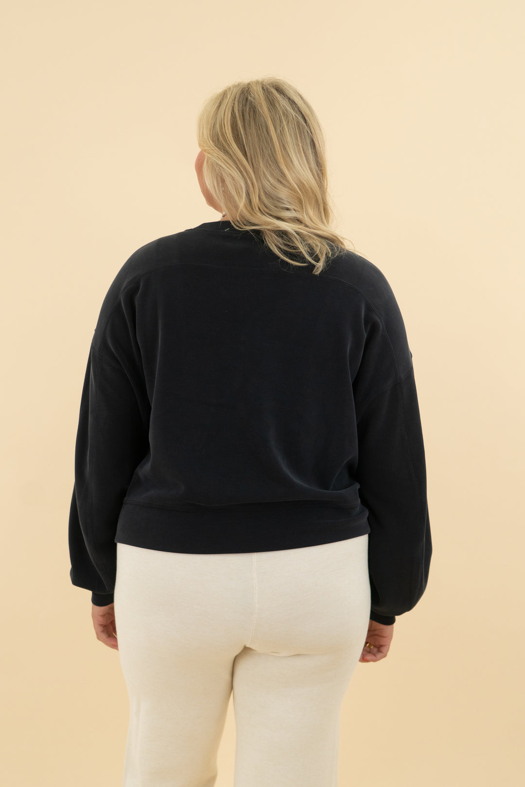 lululemon black crewneck (l)