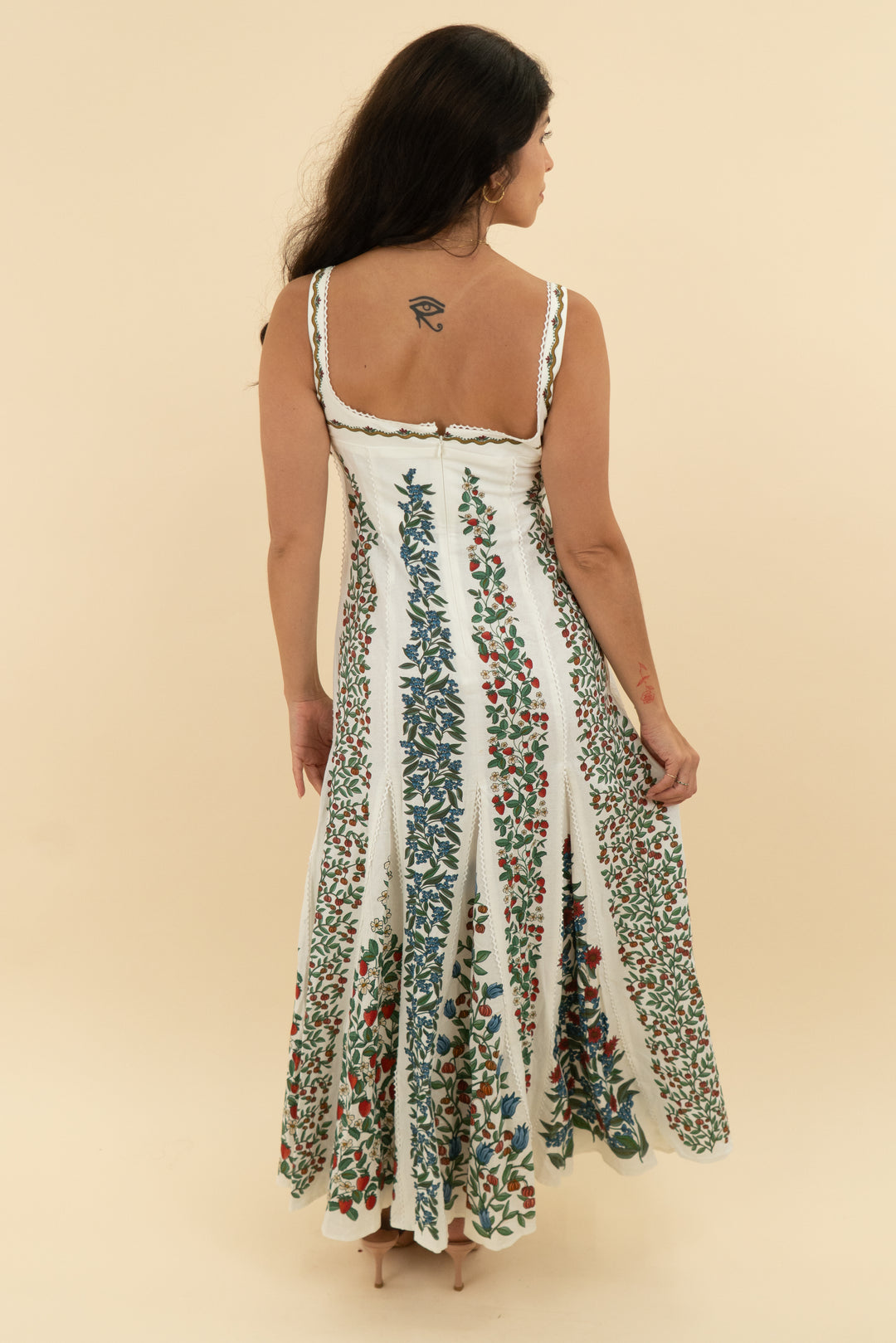 farm rio offwhite fruit maxi nwt (m; retail $320)
