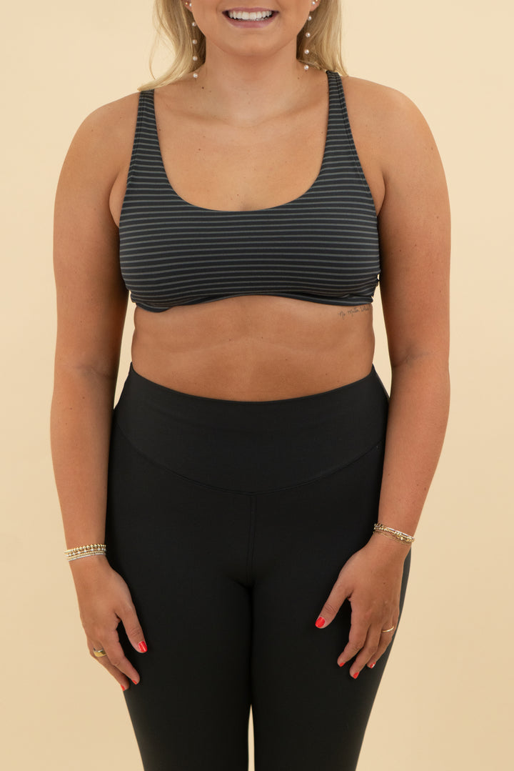 vuori grey striped sports bra (l)