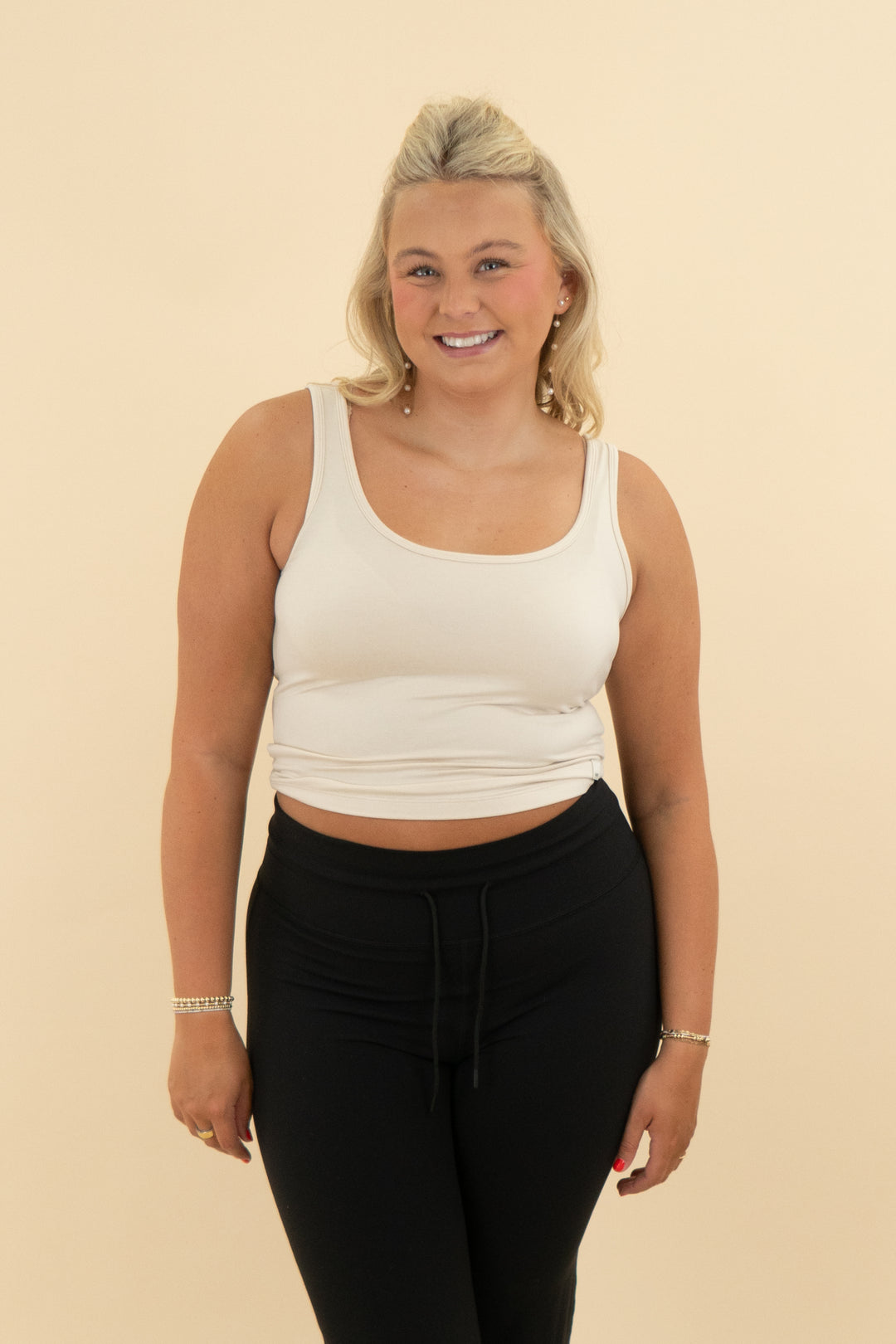 vuori cream tank (l)