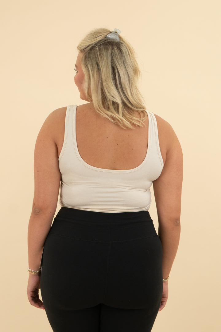 vuori cream tank (l)