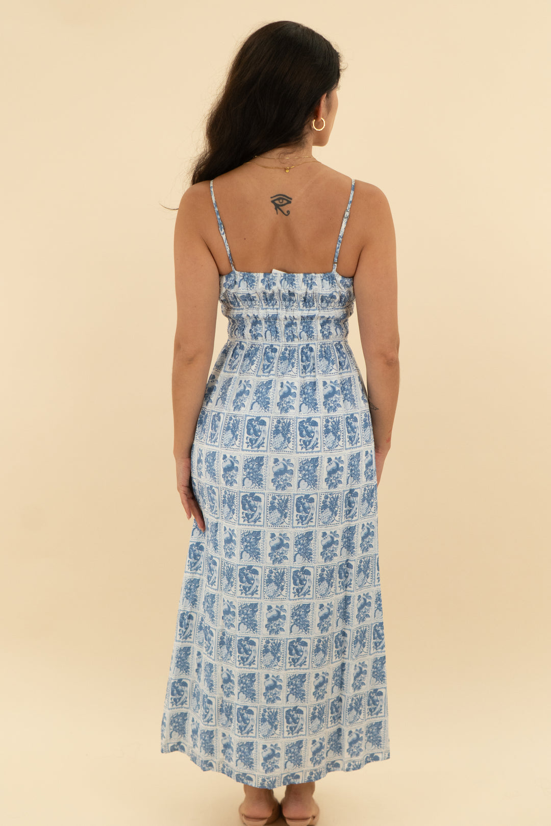 abercrombie & fitch blue and white fruit maxi (xs)
