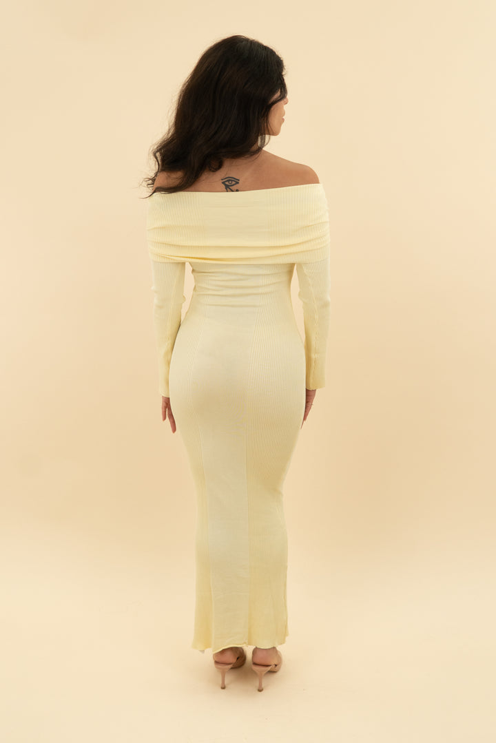 pale yellow long sleeve maxi (s)