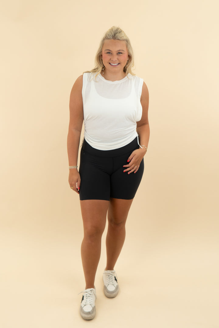 left on friday biker shorts (l)