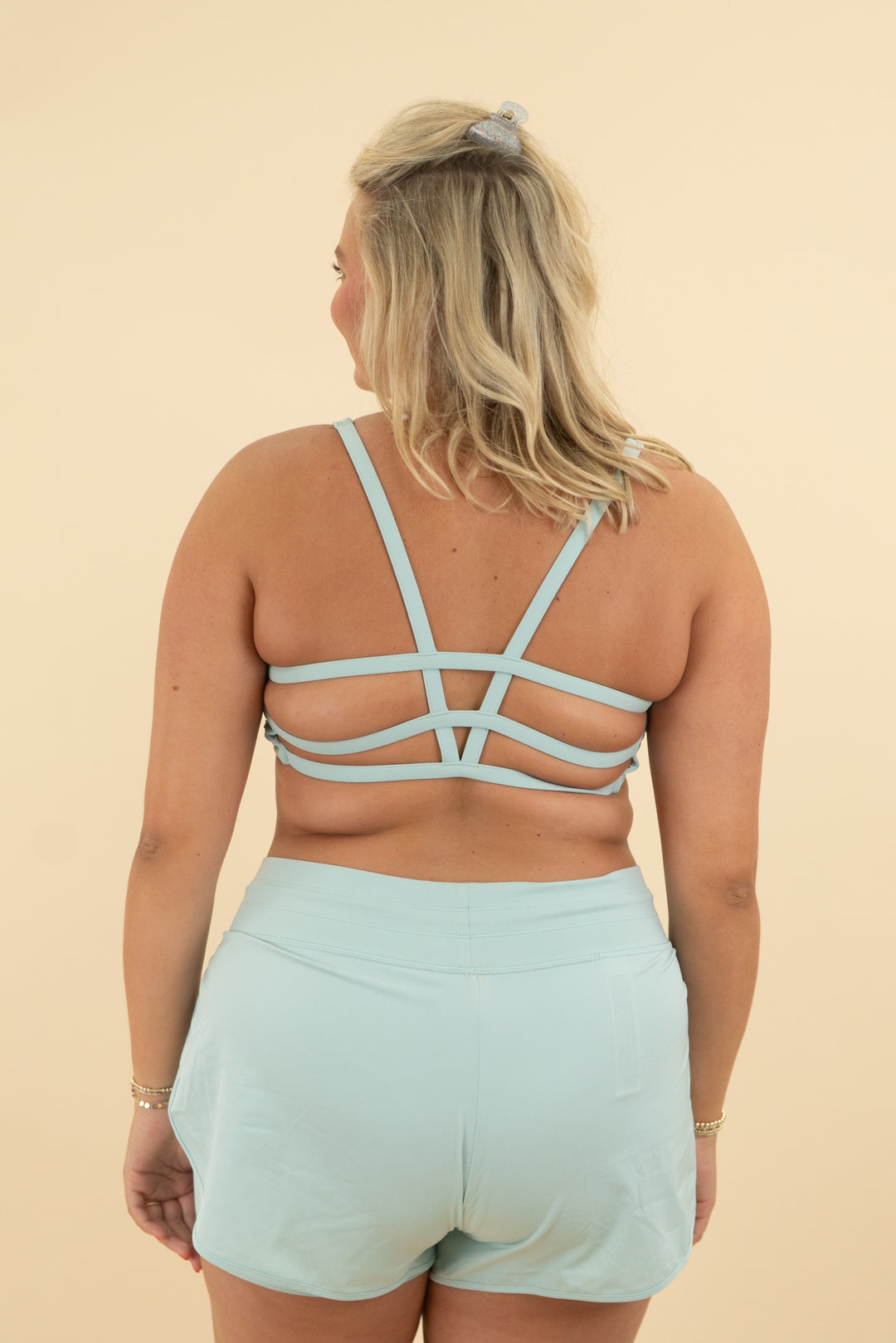 vuori icy blue sports bra (l)