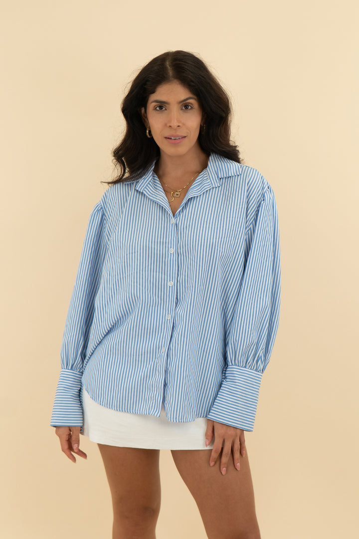 boohoo blue pinstripe button up top (10; retail $62)