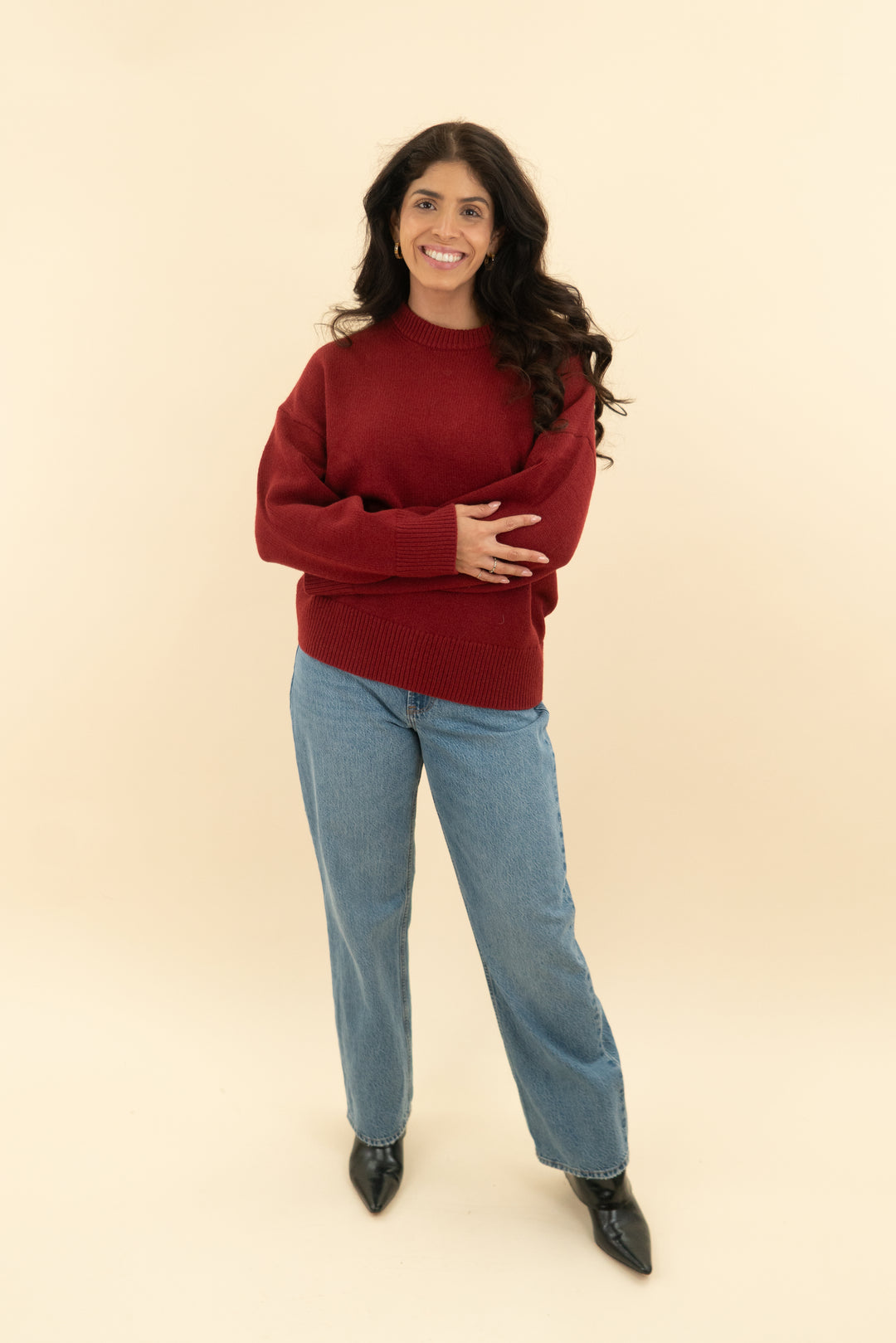 dark red sweater (s)