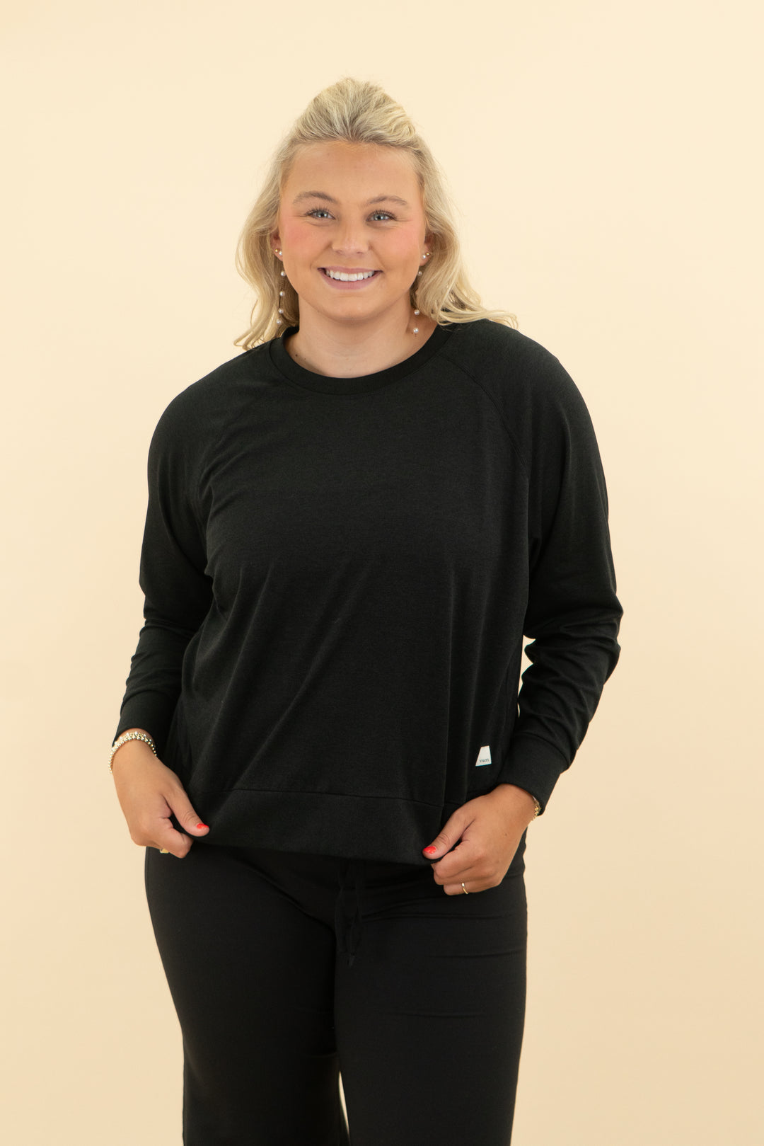 vuori black crewneck (l)