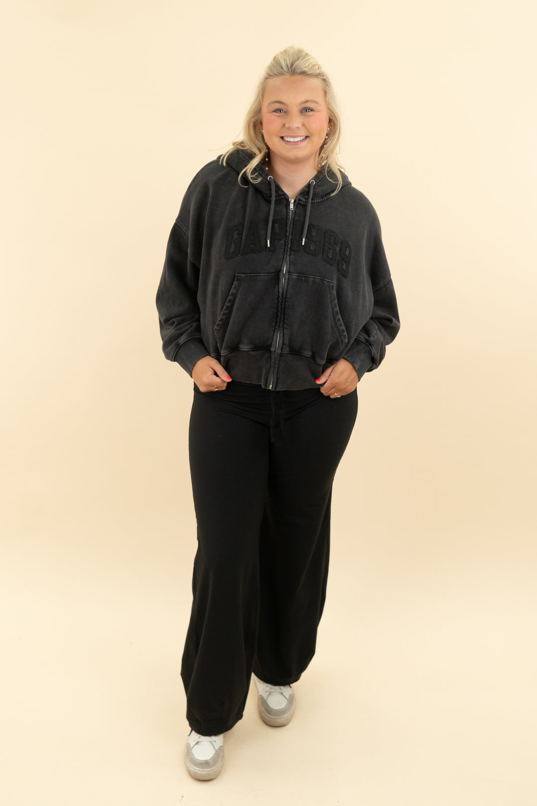 gap washed black zip up jacket (xl)