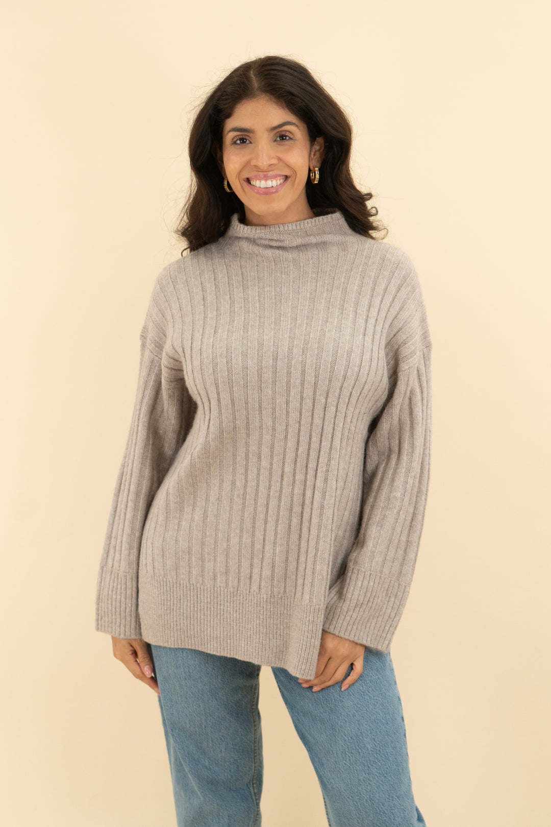 abercrombie & fitch taupe turtleneck knit sweater (s; retail $75)