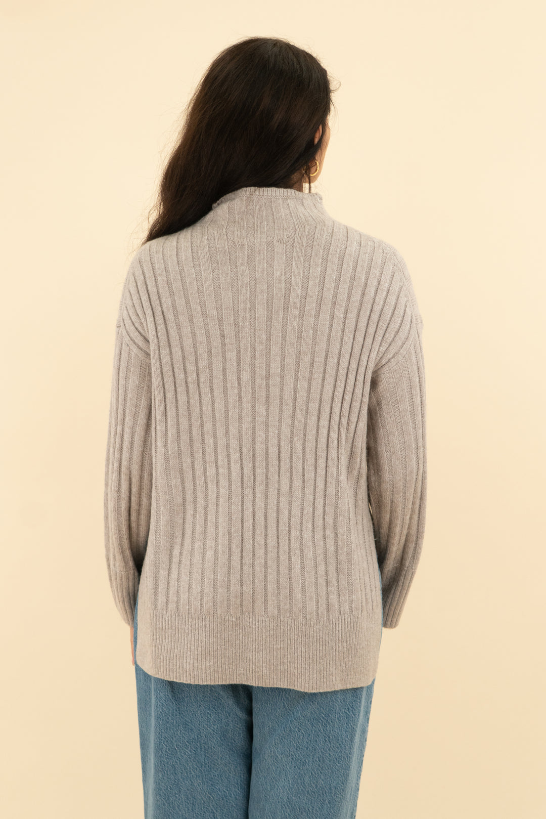 abercrombie & fitch taupe turtleneck knit sweater (s; retail $75)