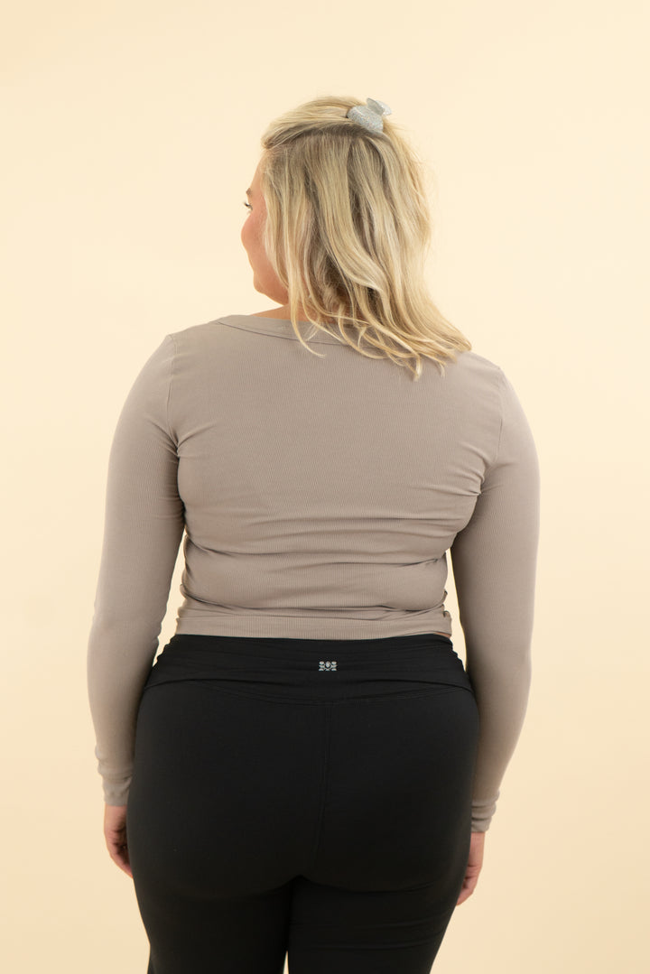 vuori taupe scoop ribbed long sleeve top (l; retail $68)