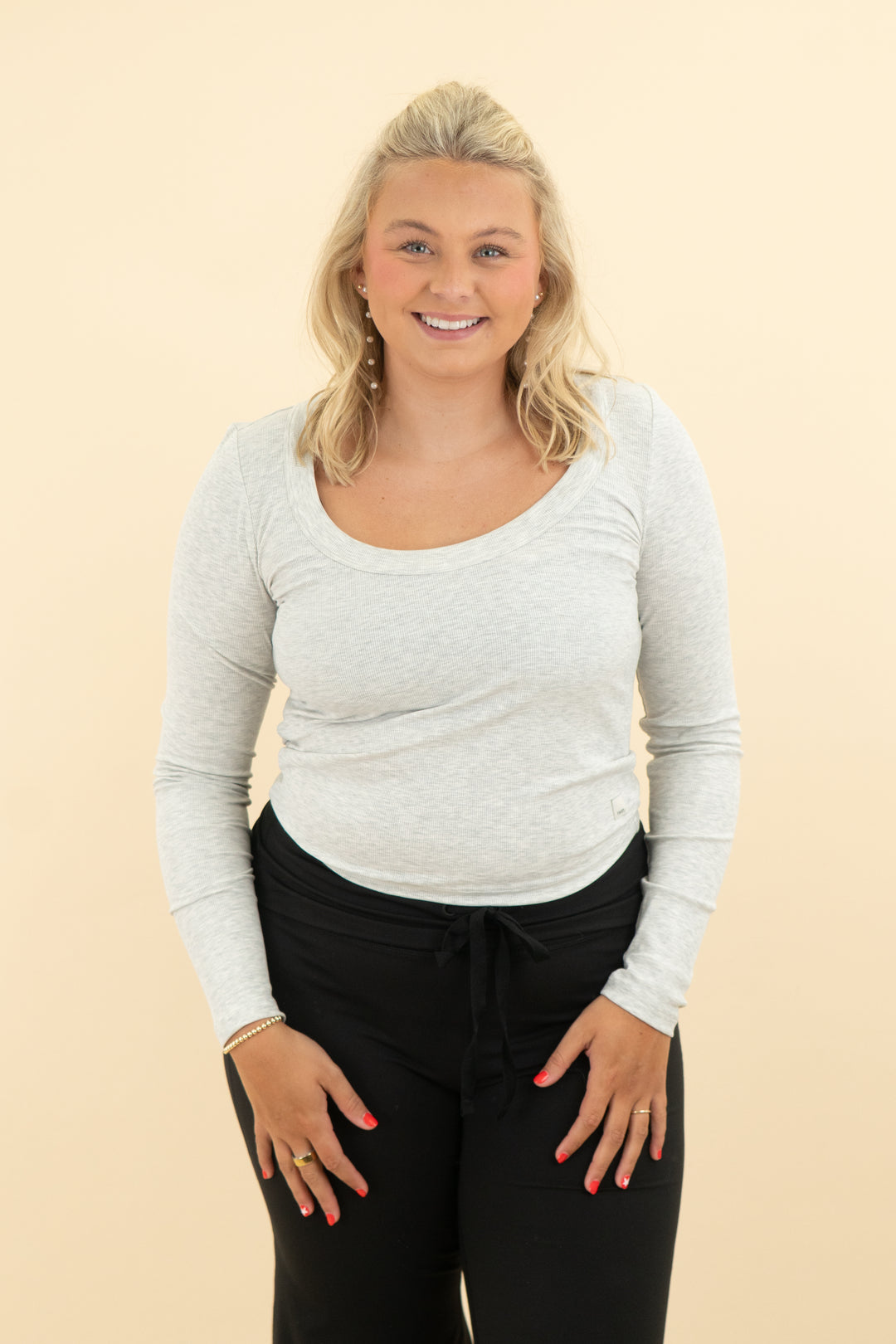vuori light grey scroop ribbed long sleeve (l; retail $64)