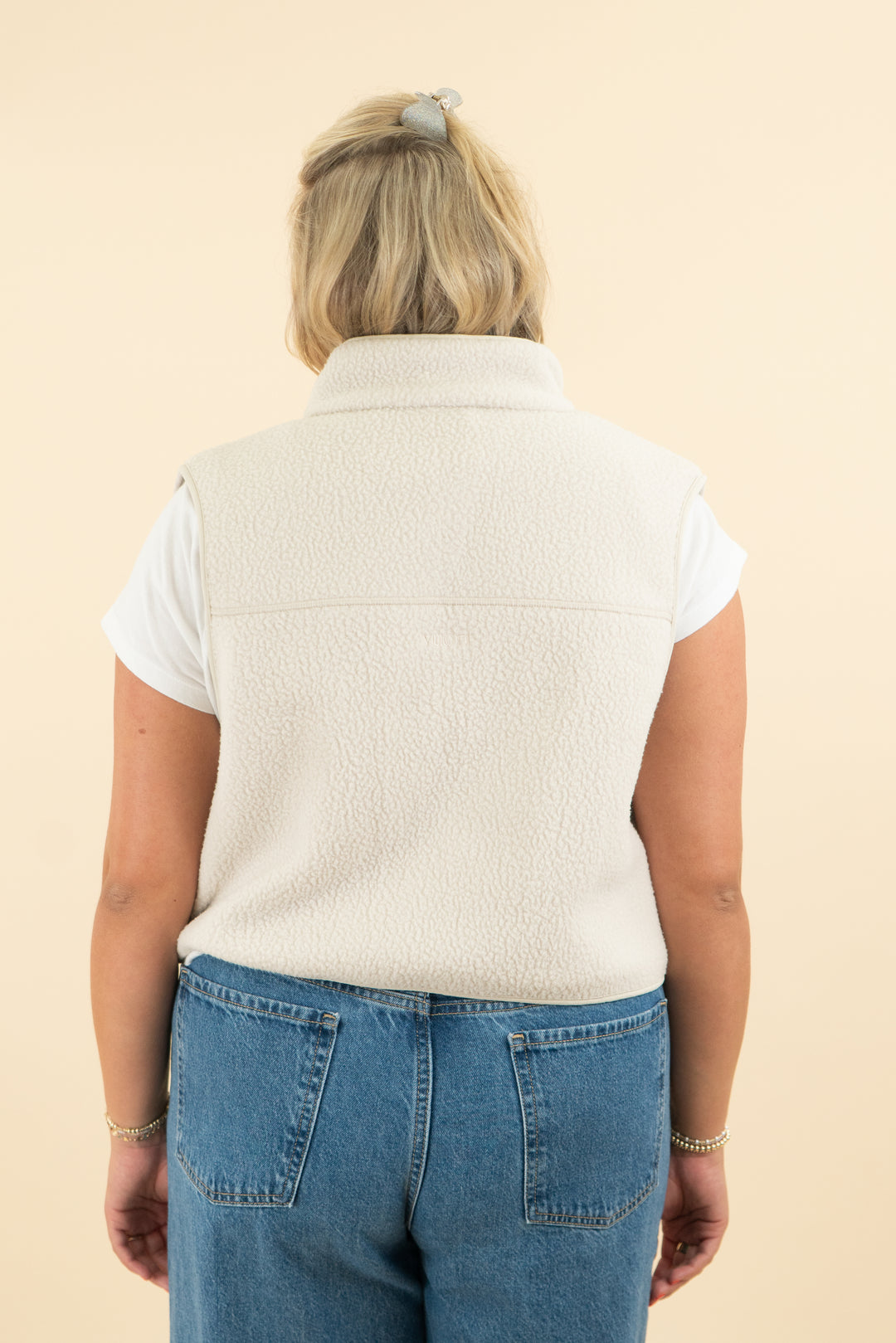 vuori cream teddy vest (l)