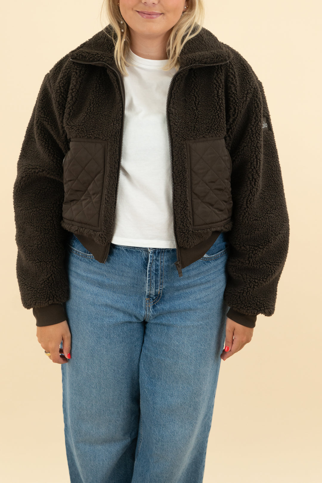 alo brown sherpa quilted jacket (m)