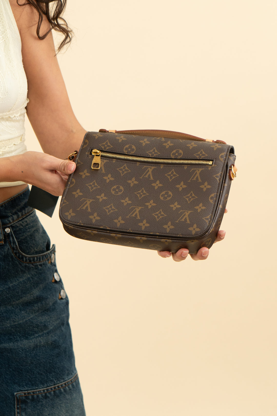 Louis Vuitton monogram metis pochette (retail $2,840)