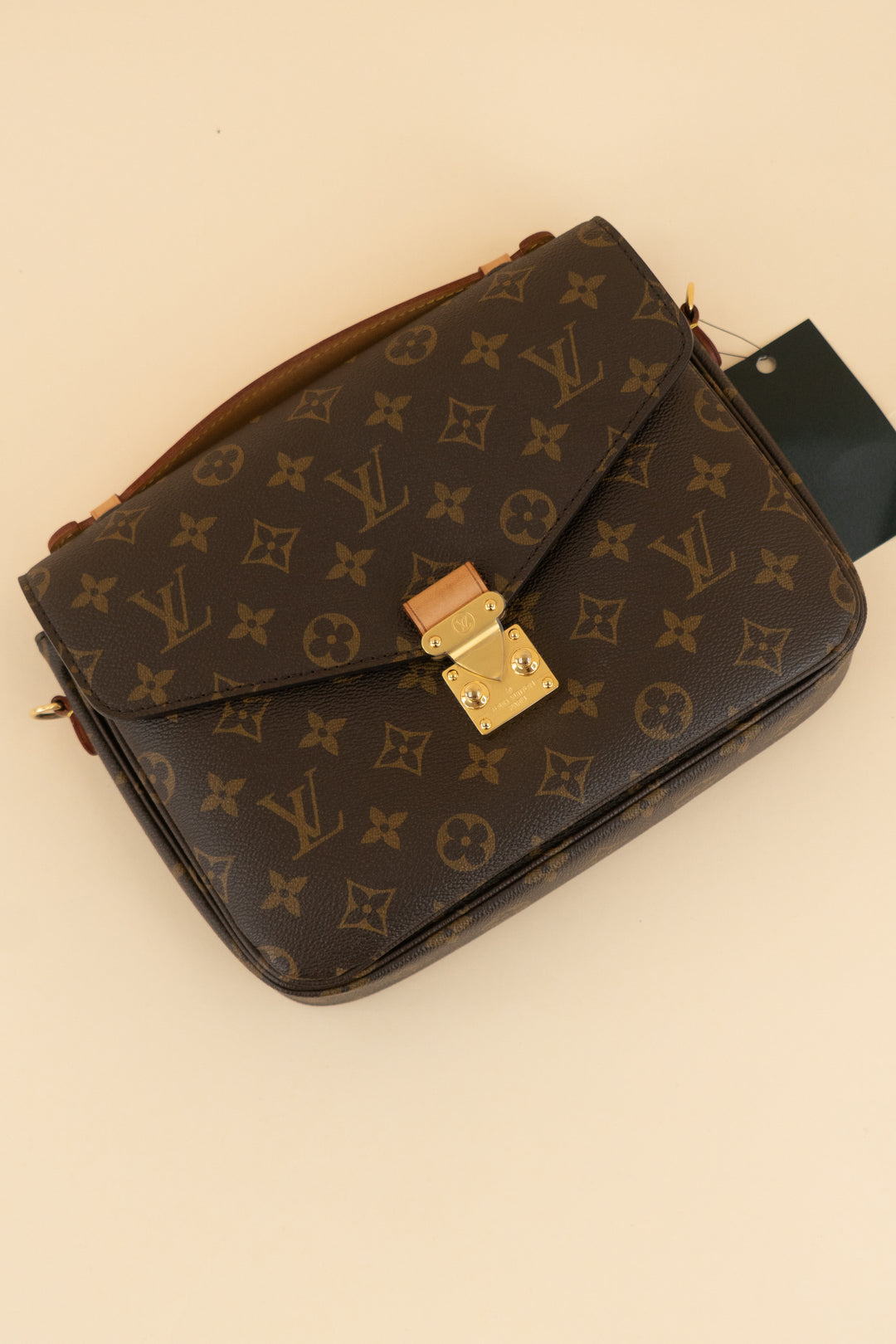 Louis Vuitton monogram metis pochette (retail $2,840)