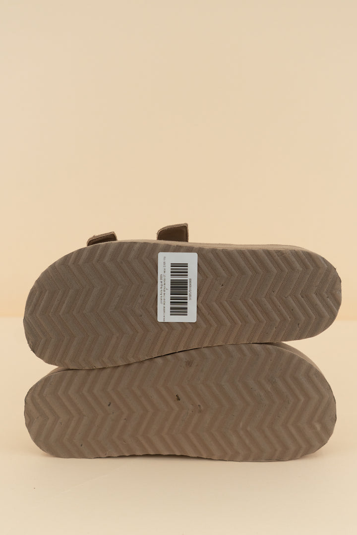 steve madden slip on two strap sandal (7; retail $109.95)