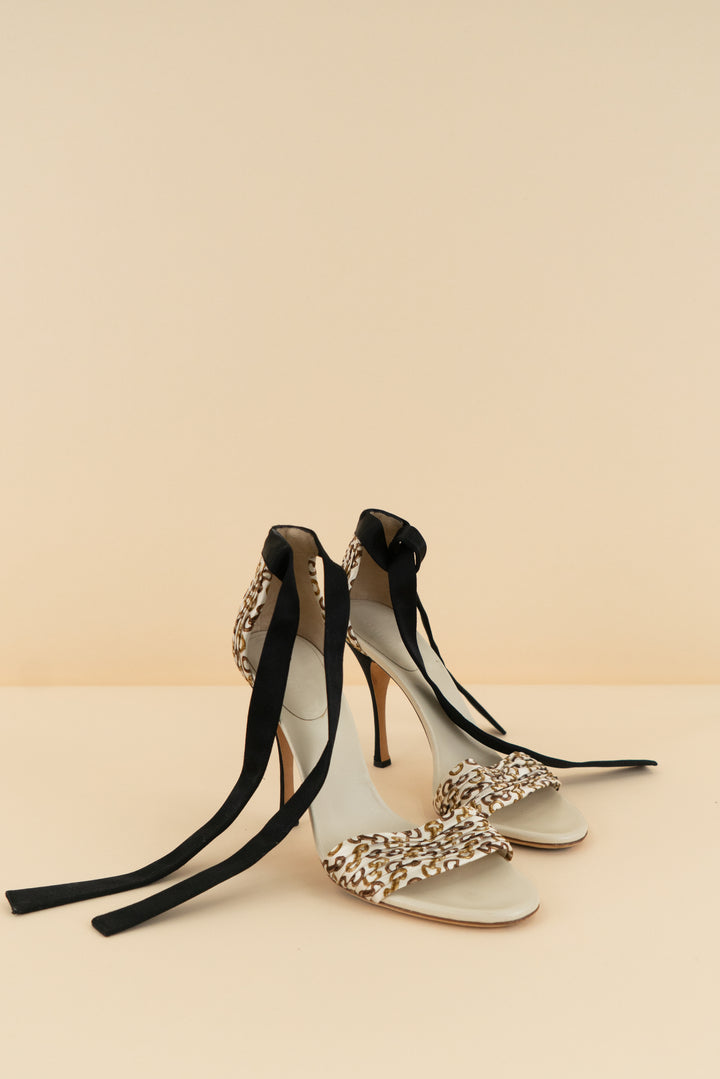 gucci white satin gold chain pumps (8; retail $850)
