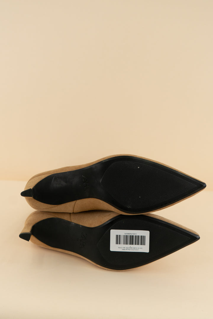 zara tan suede boots (38; retail $169)