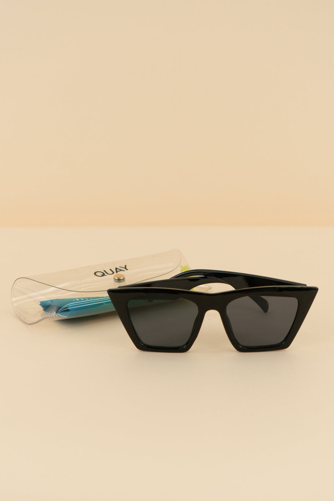 Quay black cat eye sunglasses (os; retail $80)