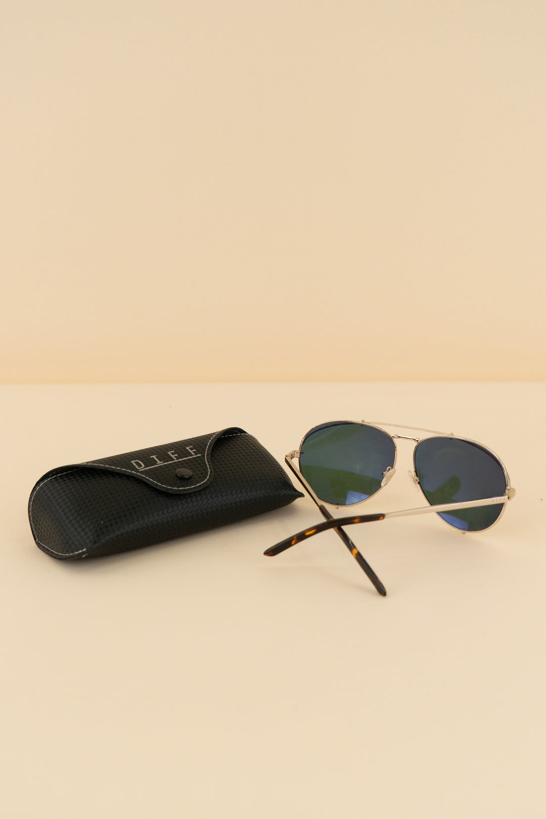 Diff aviator sunglasses tortoise trim (os; retail $138)