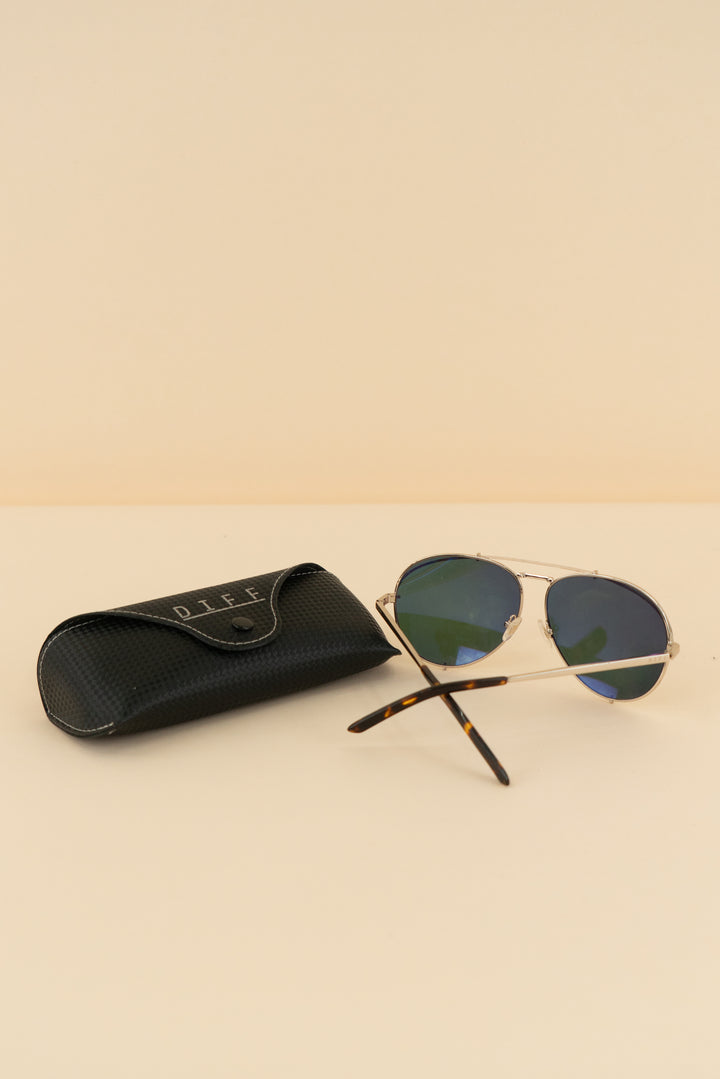 Diff aviator sunglasses tortoise trim (os; retail $138)