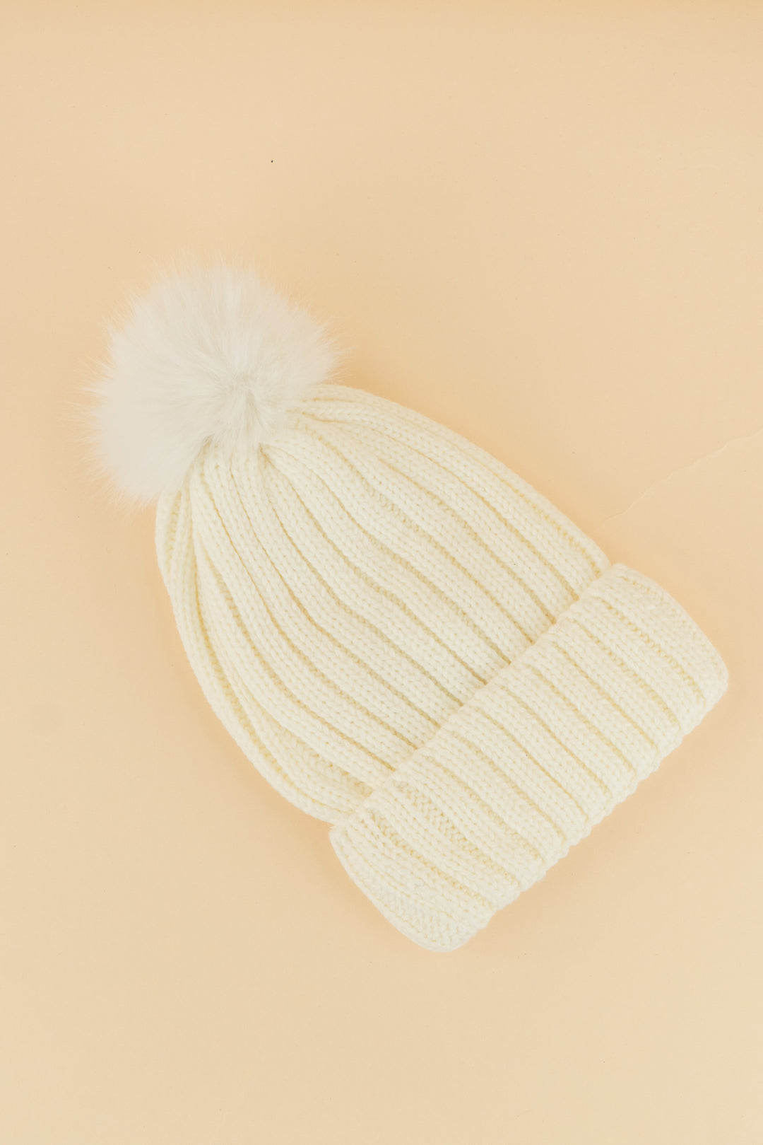 redness cream beanie (os)