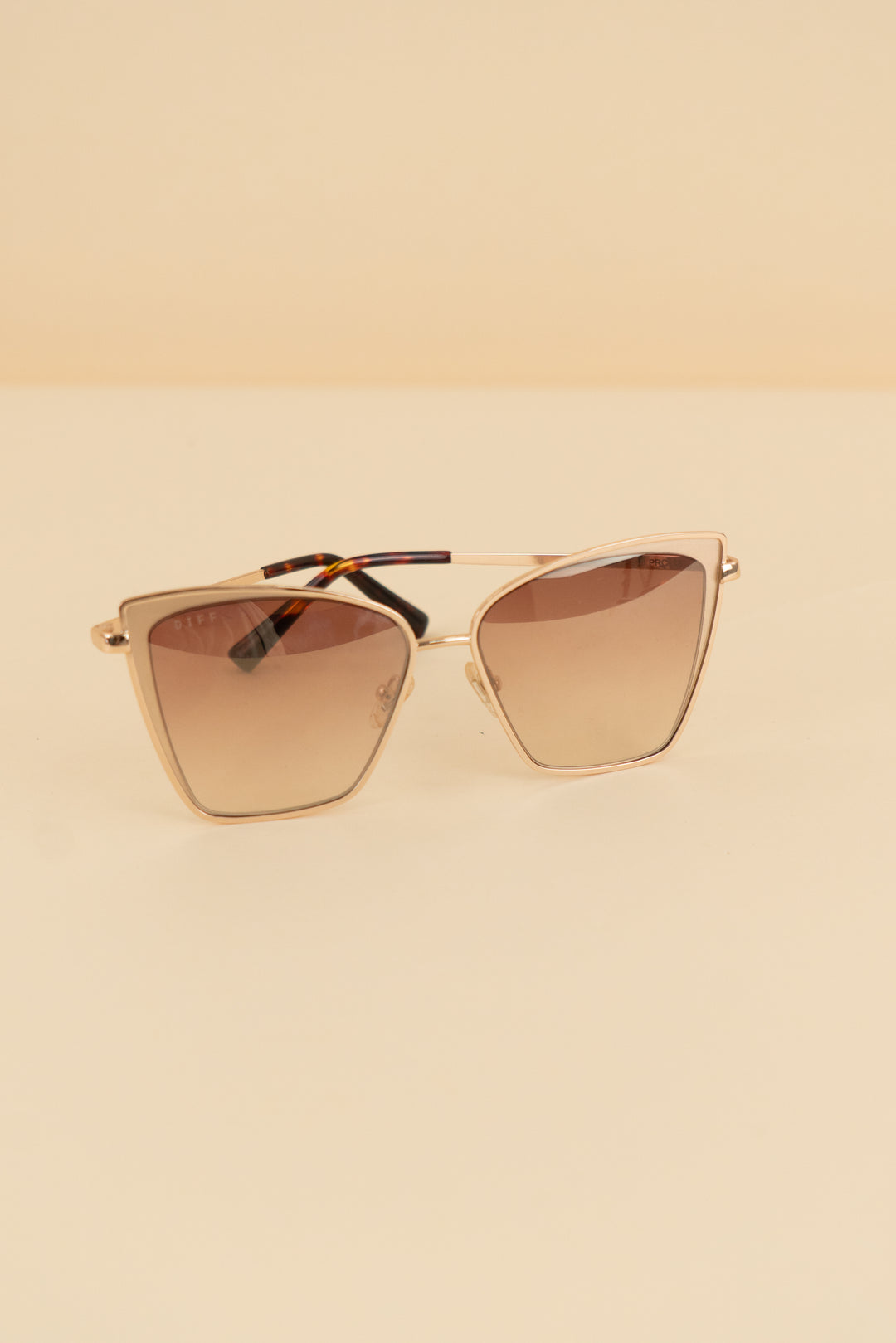Diff rose gold oversized cat eye sunglasses tortoise back (os; retail $138)