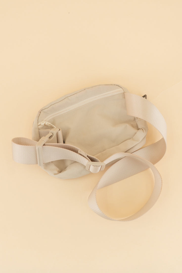 cream belt bag (os)