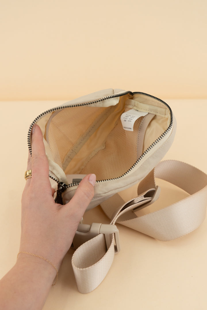 cream belt bag (os)