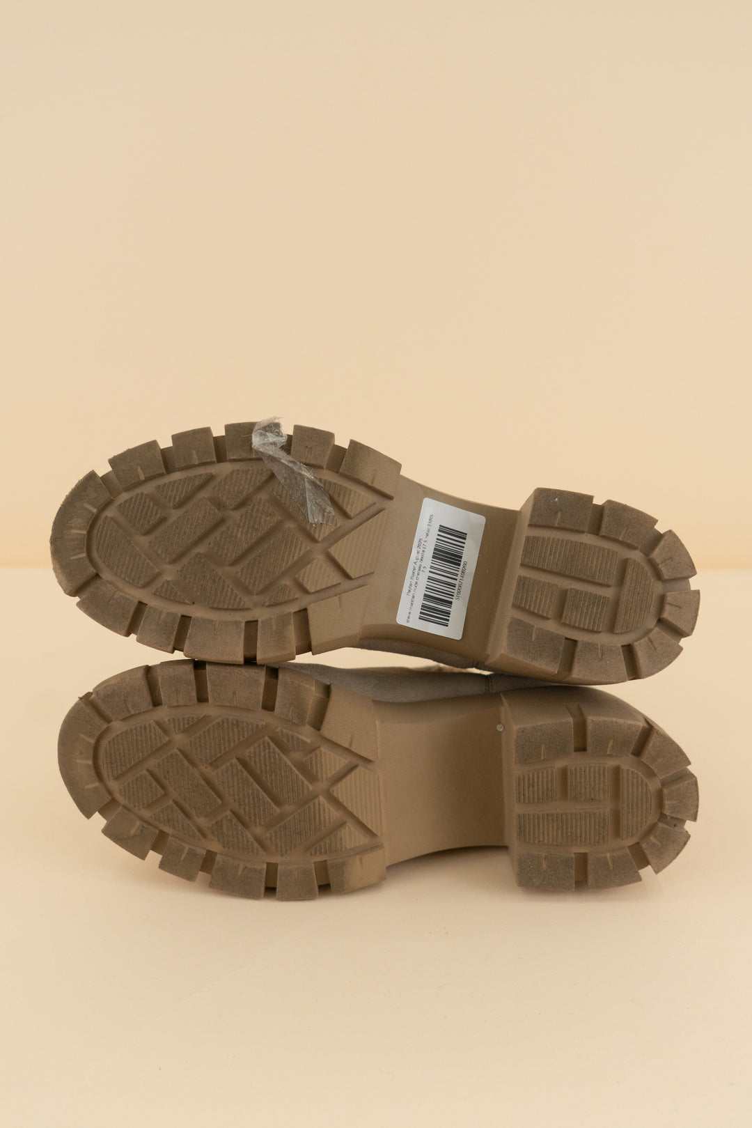 steve madden nude chelsea bootie (7.5; retail $100)