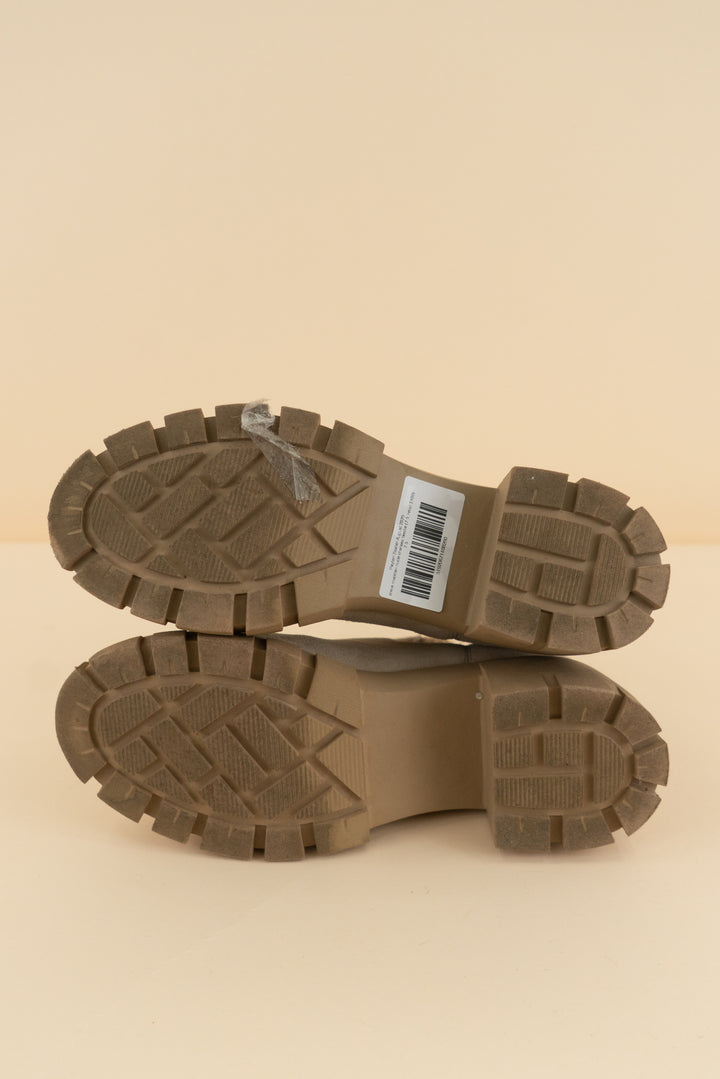 steve madden nude chelsea bootie (7.5; retail $100)