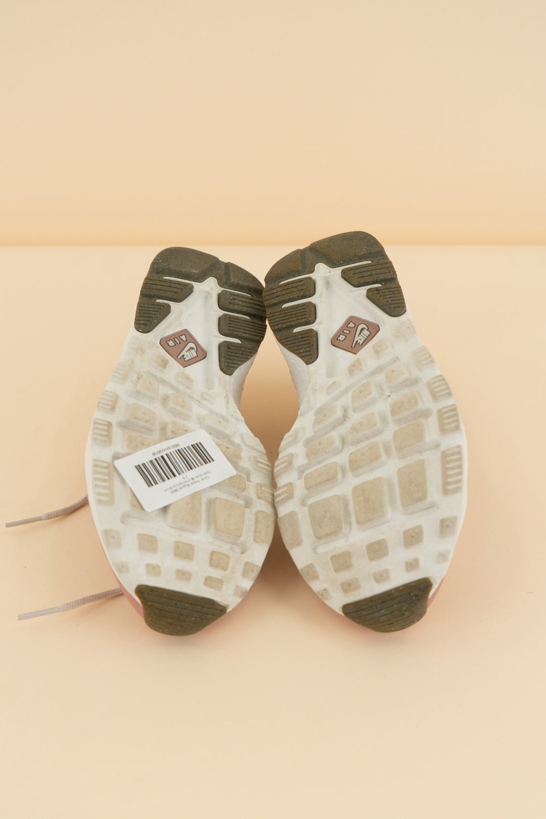 Nike blush & white tennis shoe (7.5)