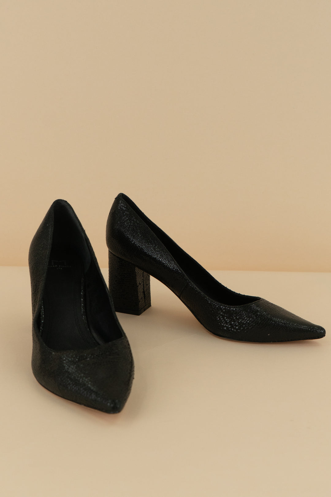 marc fisher black pointed toe heel (9)