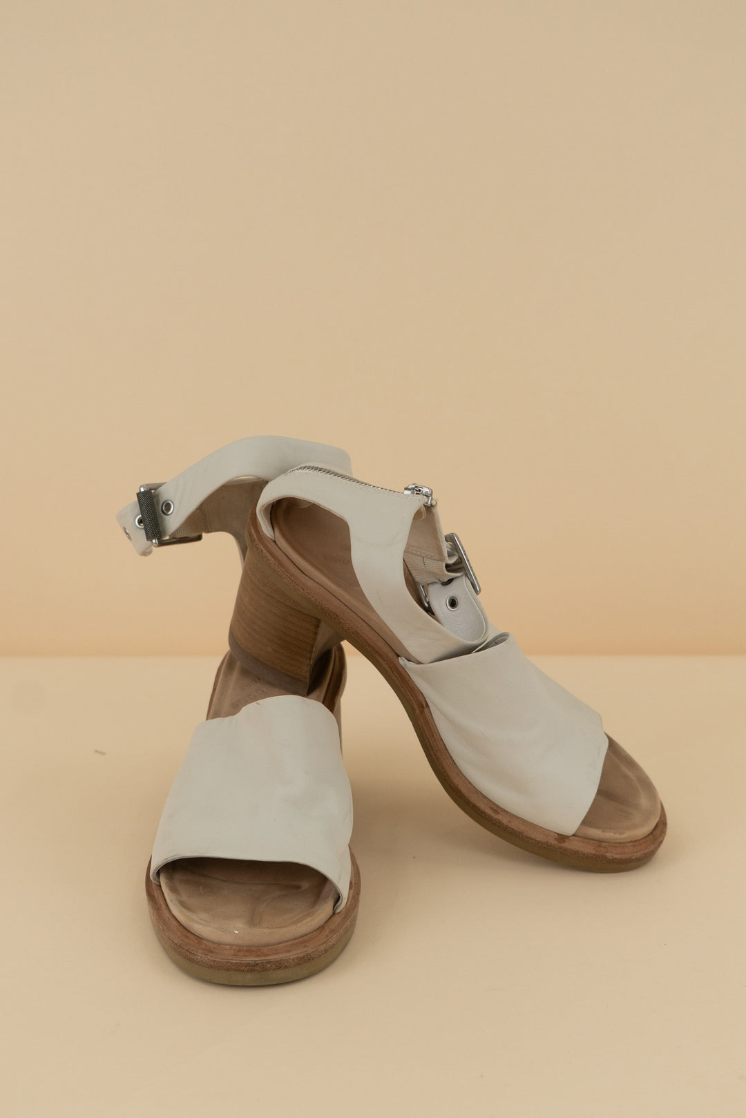 rag and bone white sandal (38.5)