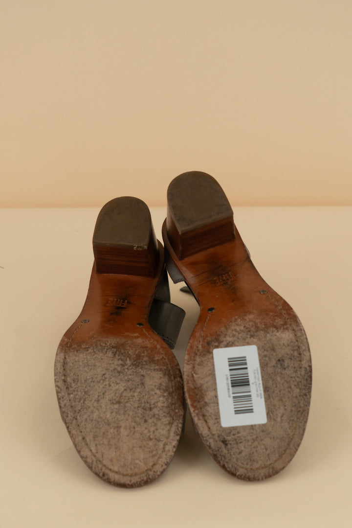 frye dark grey heel (9)