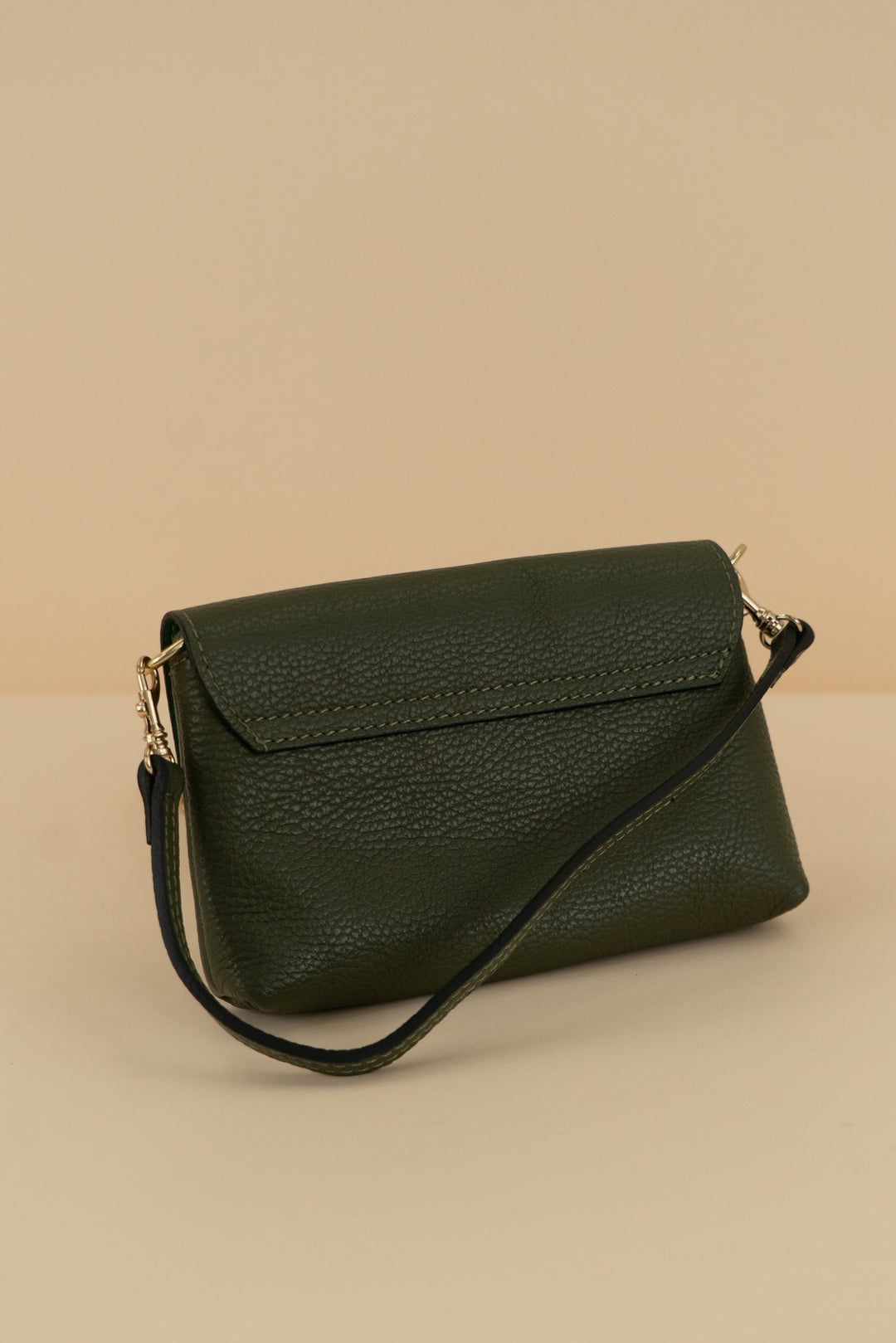 olive green genuine leather small purse with bamboo clasp (s)