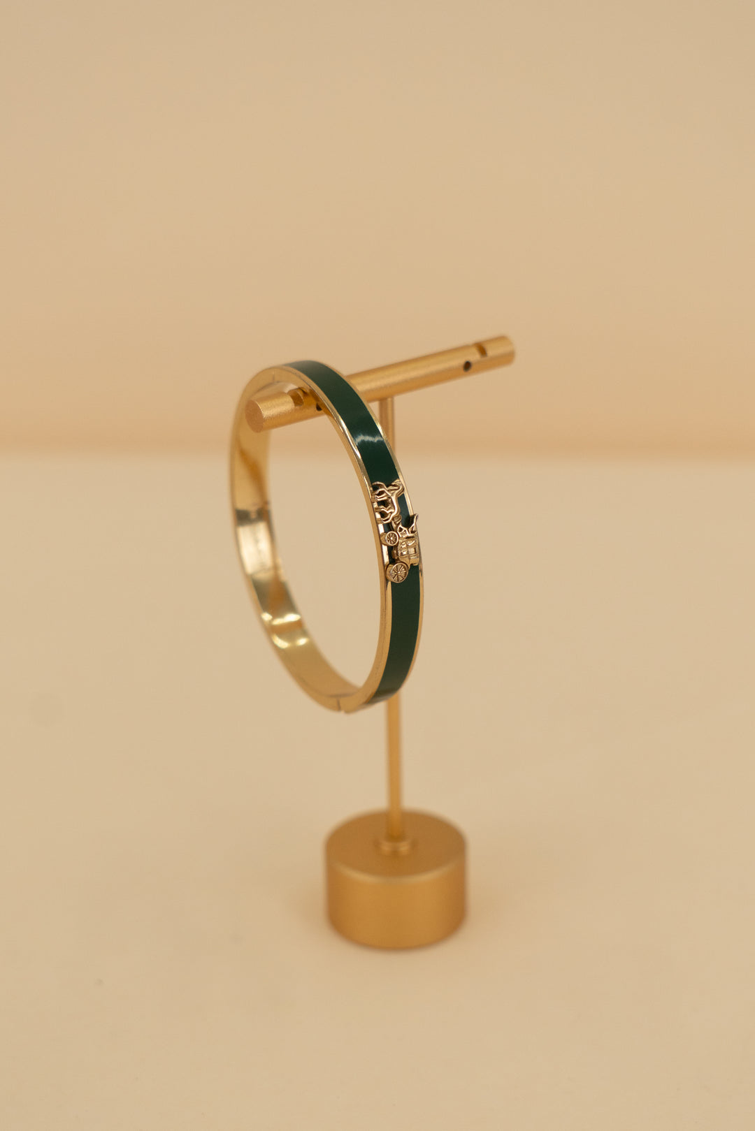 coach green and gold Horse And Carriage Enamel Hinged Bangle (os)