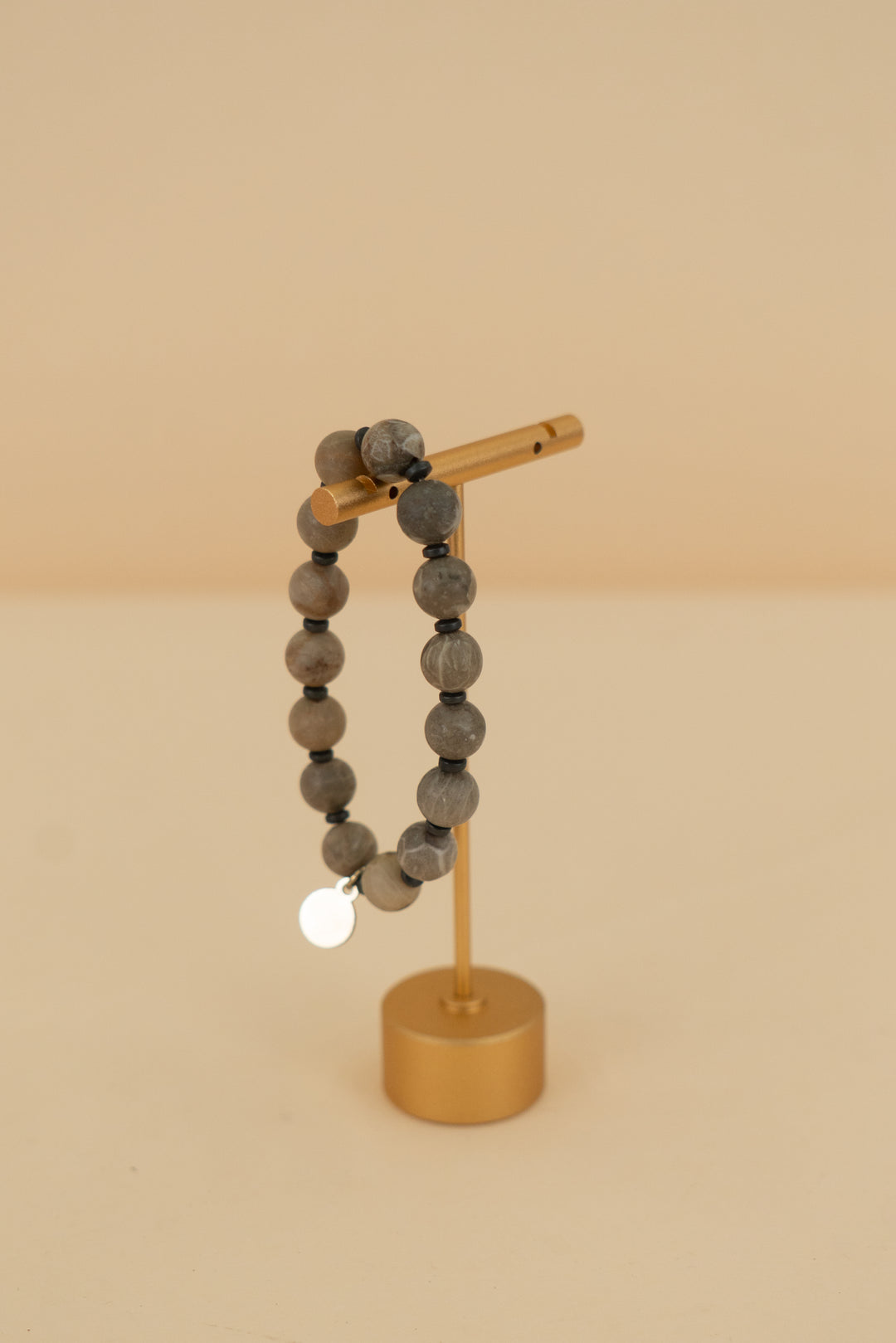 m & k blight grey beaded bracelet (os)