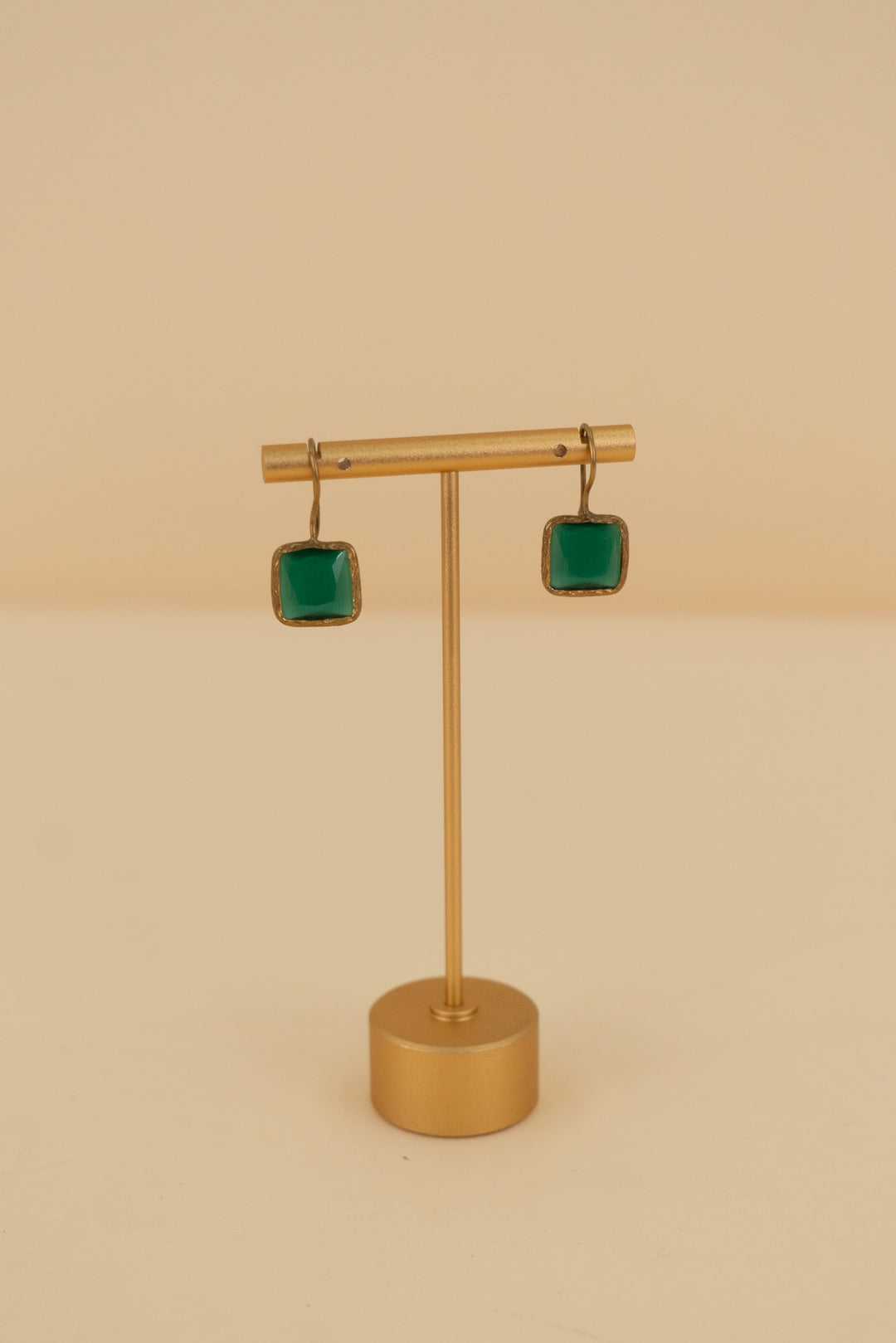 gold drop earrings with green gem (os)